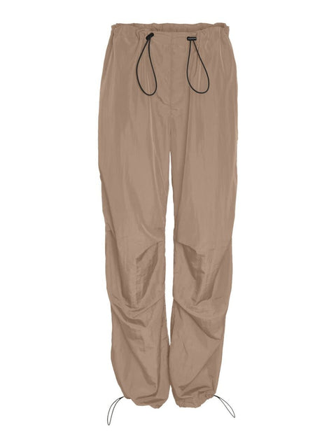Noisy May: Parachute Cargo Pants