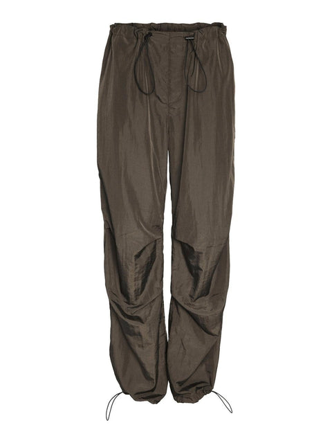 Noisy May: Low Waist Parachute Pants