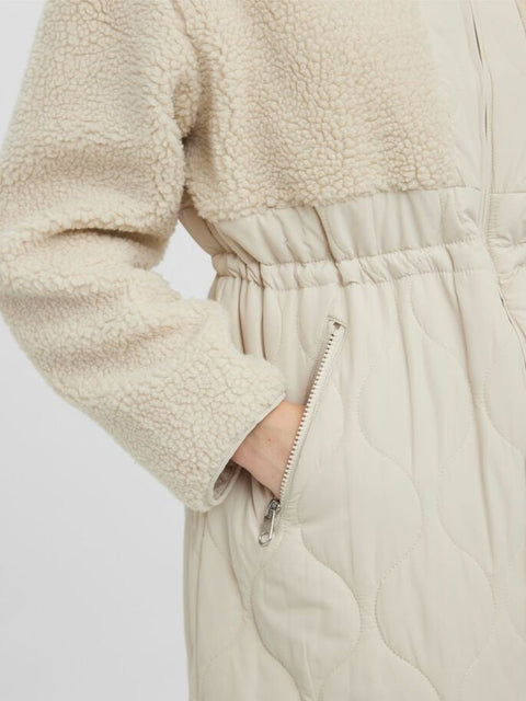 Vero Moda: Alison Teddy Quilted Coat
