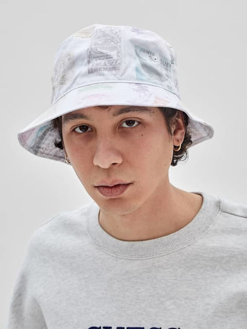 Guess : Stamped Bucket Hat
