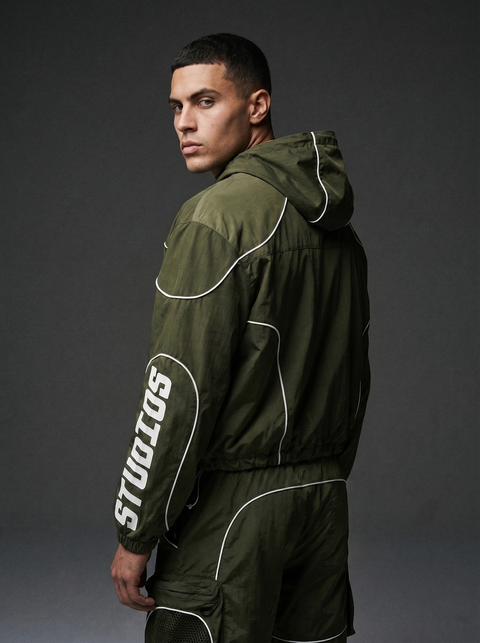GRATIS : Motion Sensor Windbreaker